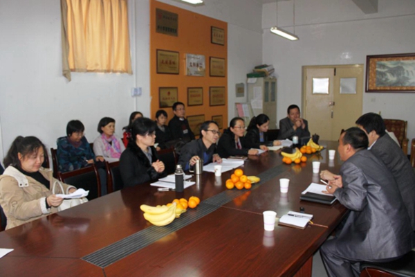 正文 考察期间,郭英勇,万茗分别与陕西师范大学宣传部长孔祥利,政治